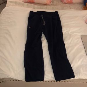 Figs Kade Petite Cargo Scrub Pants